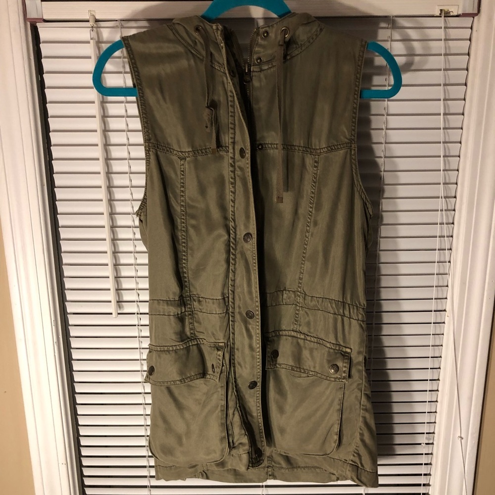 Kenneth Cole vest